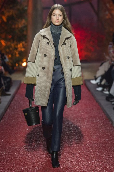 Watch the Hermès Fall/Winter 2018 Fashion Show 